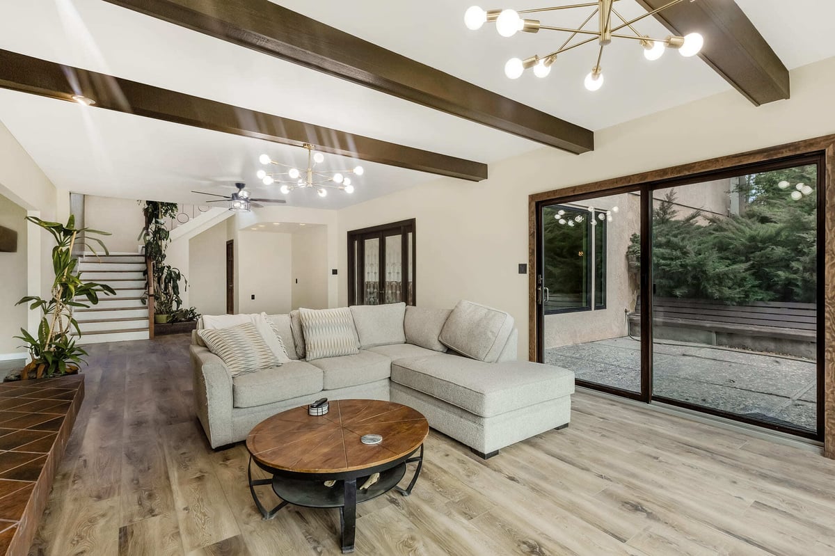 Reno custom home interior with modern lighting fixtures by M&G Construction